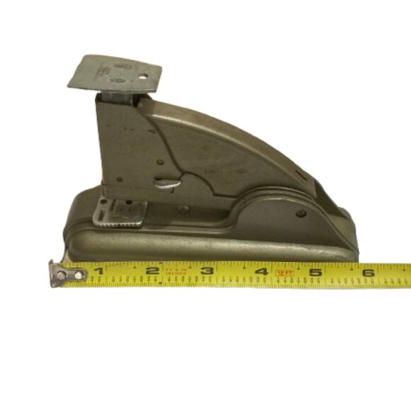 Vintage Swingline Desktop Stapler - Picture 8 of 8